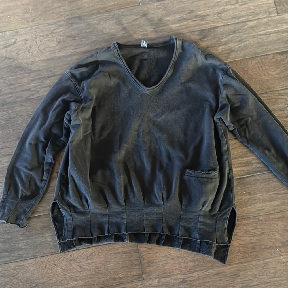 European Culture Black V-Neck Sweater